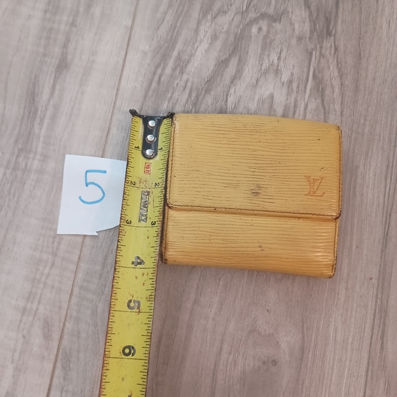 Authentic LOUIS VUITTON Epi Bifold  Wallet Marco Yellow - Picture 11 of 11